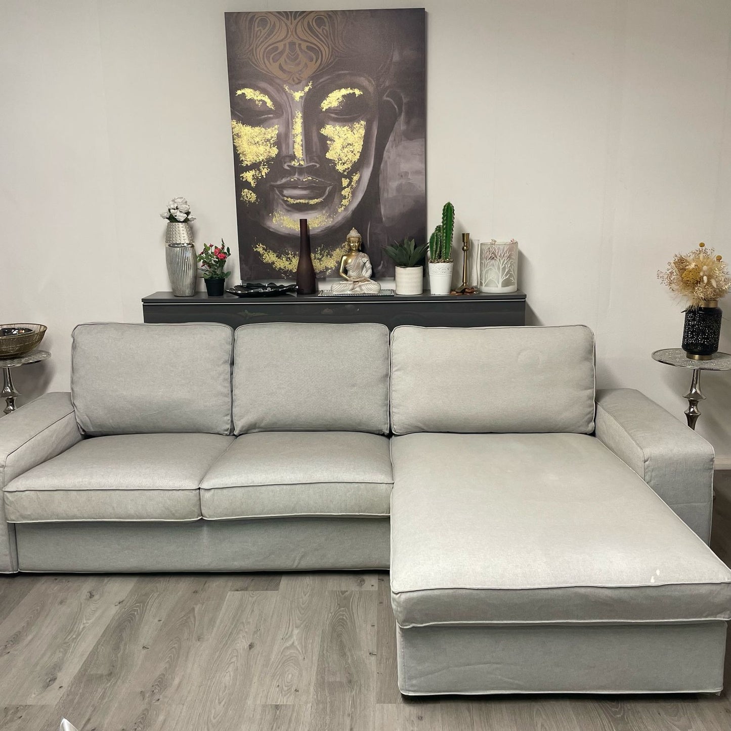 Canapé Sectionnel Ikea Kivik en gris clair