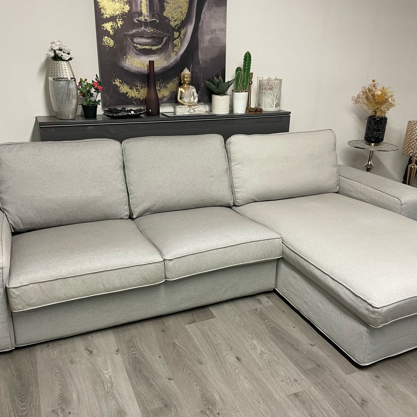 Canapé Sectionnel Ikea Kivik en gris clair