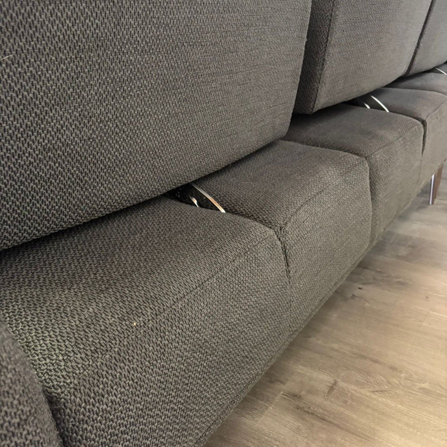 Le canapé d’angle avec appuis tête ajustables Victor de Structure