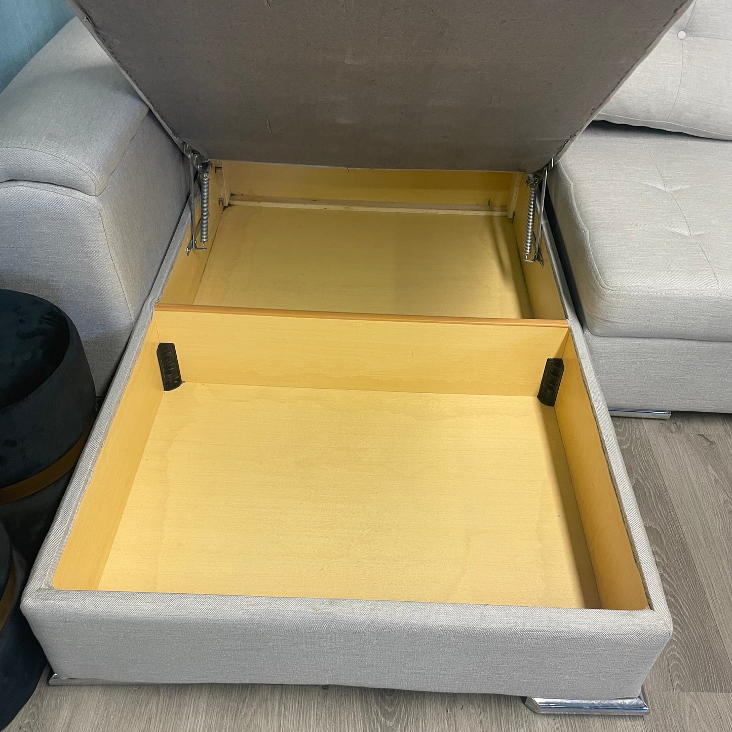 Grand canapé sectionnel