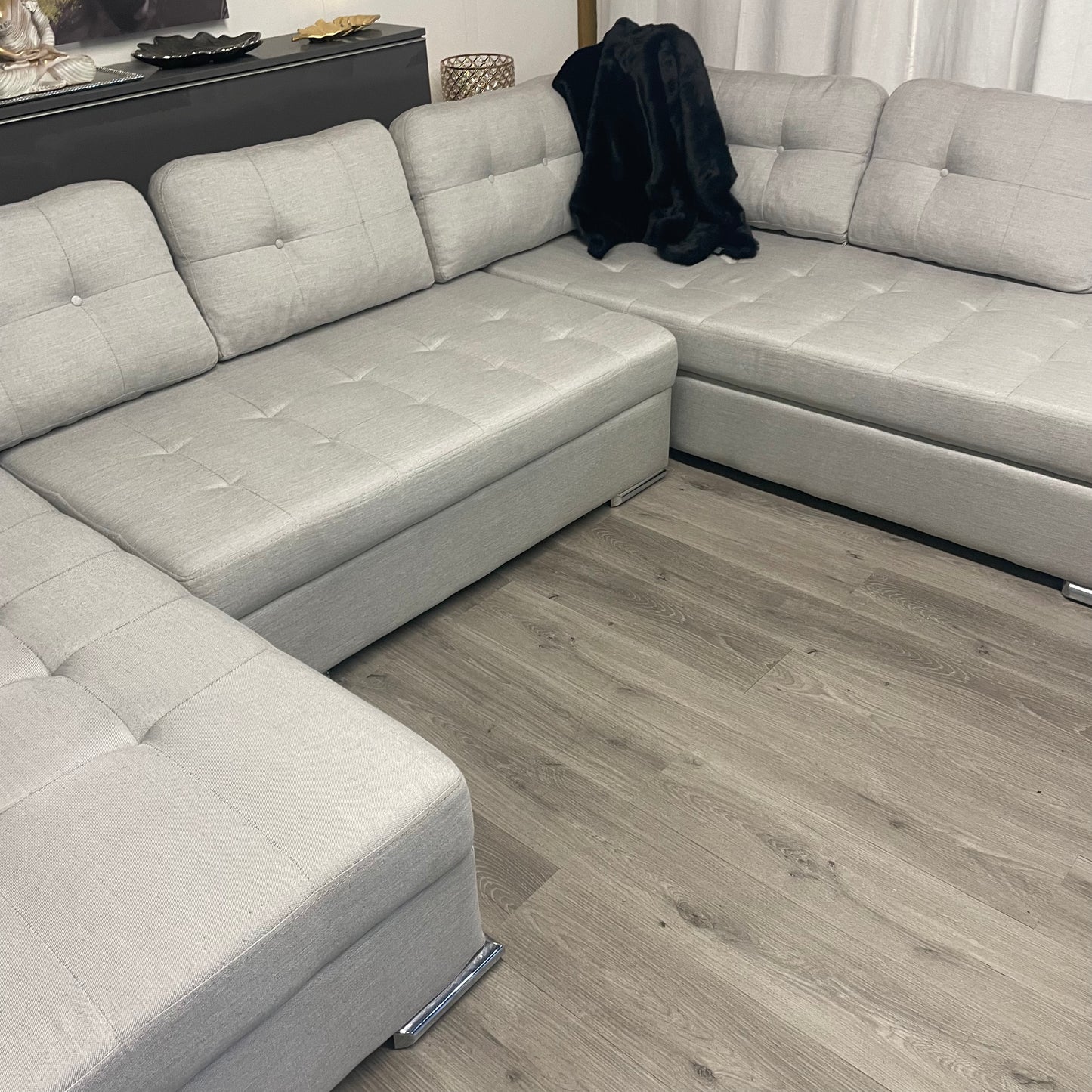 Grand canapé sectionnel