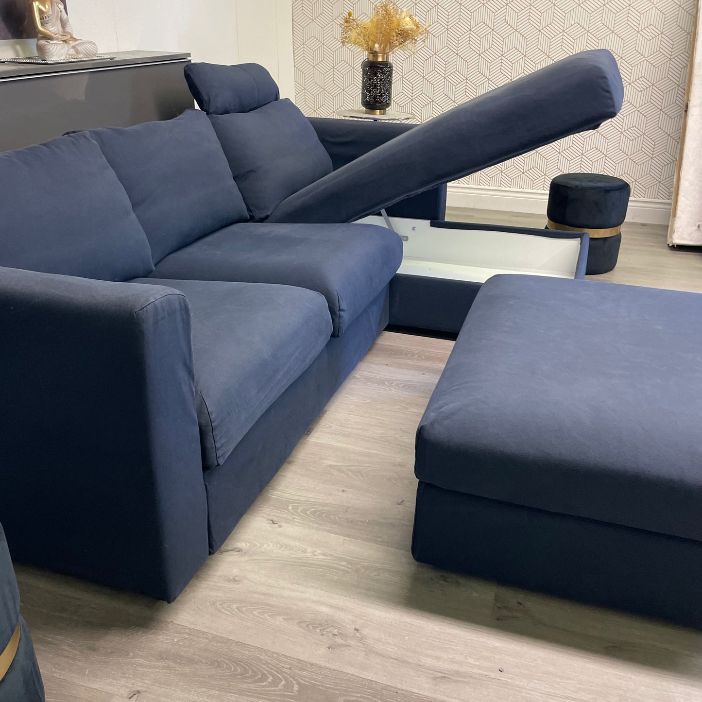 Canapé sectionnel Ikea Finnala bleu avec pouf