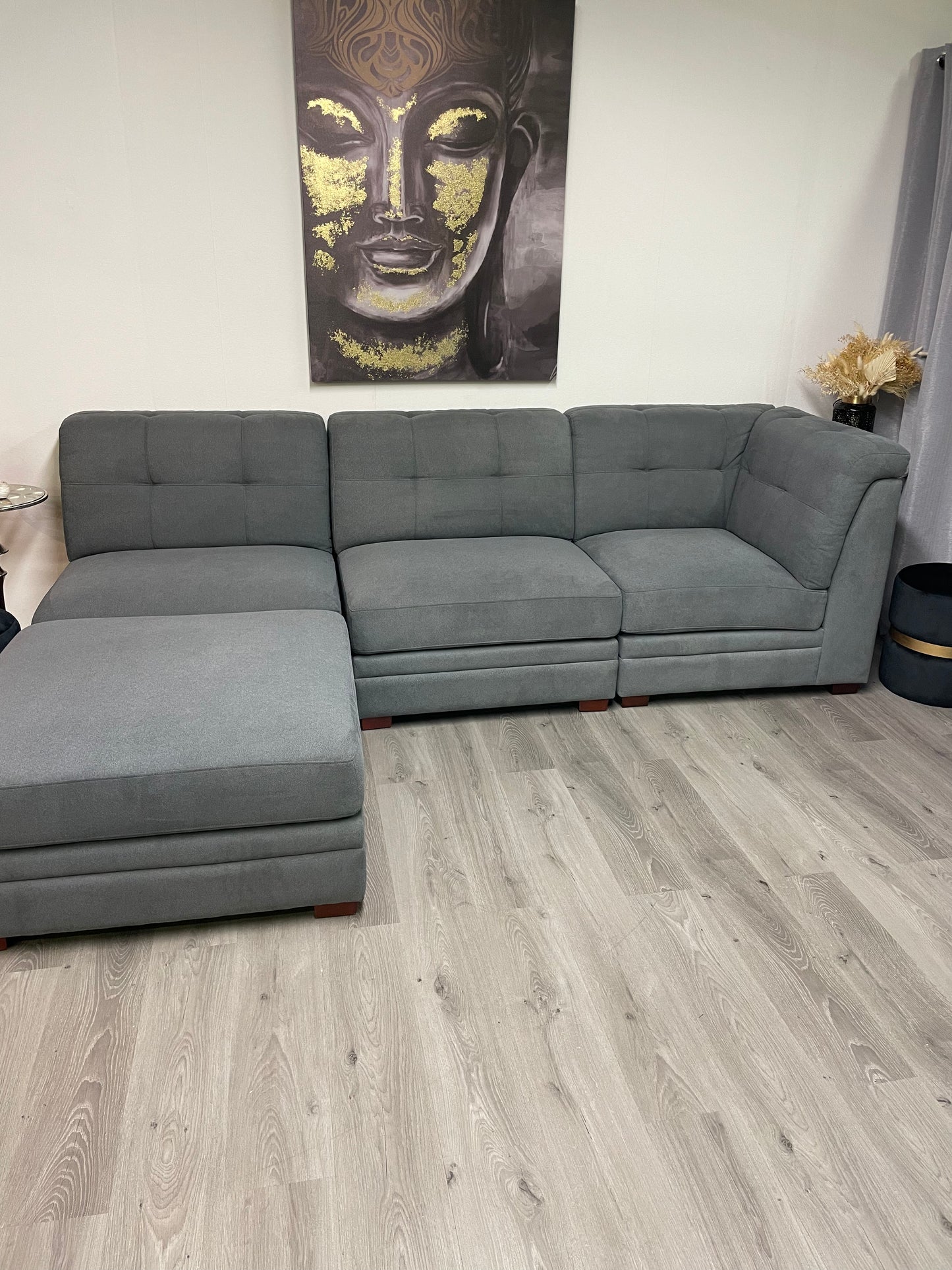 Grey modular sofa – Comfort and versatility, like new
