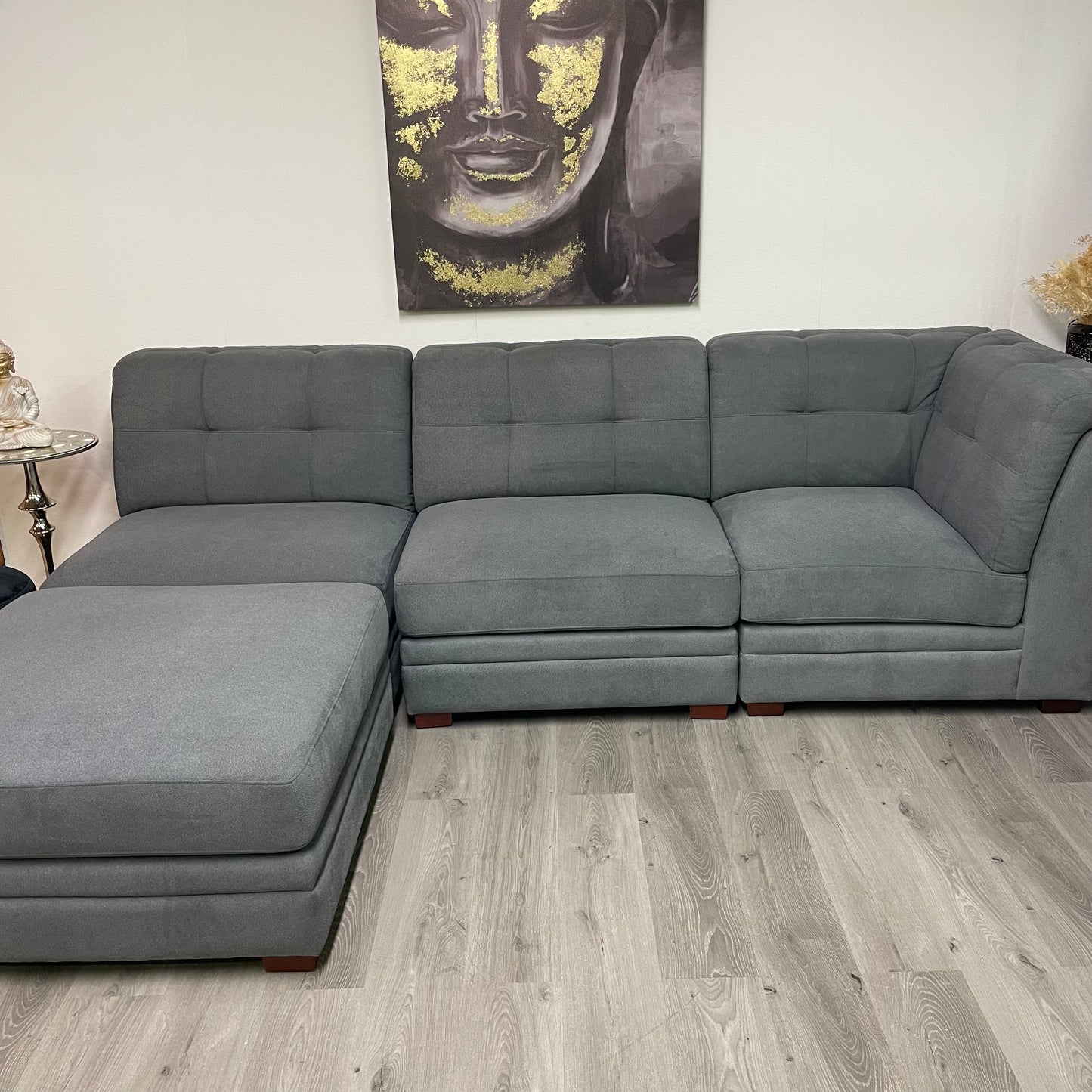 Grey modular sofa – Comfort and versatility, like new