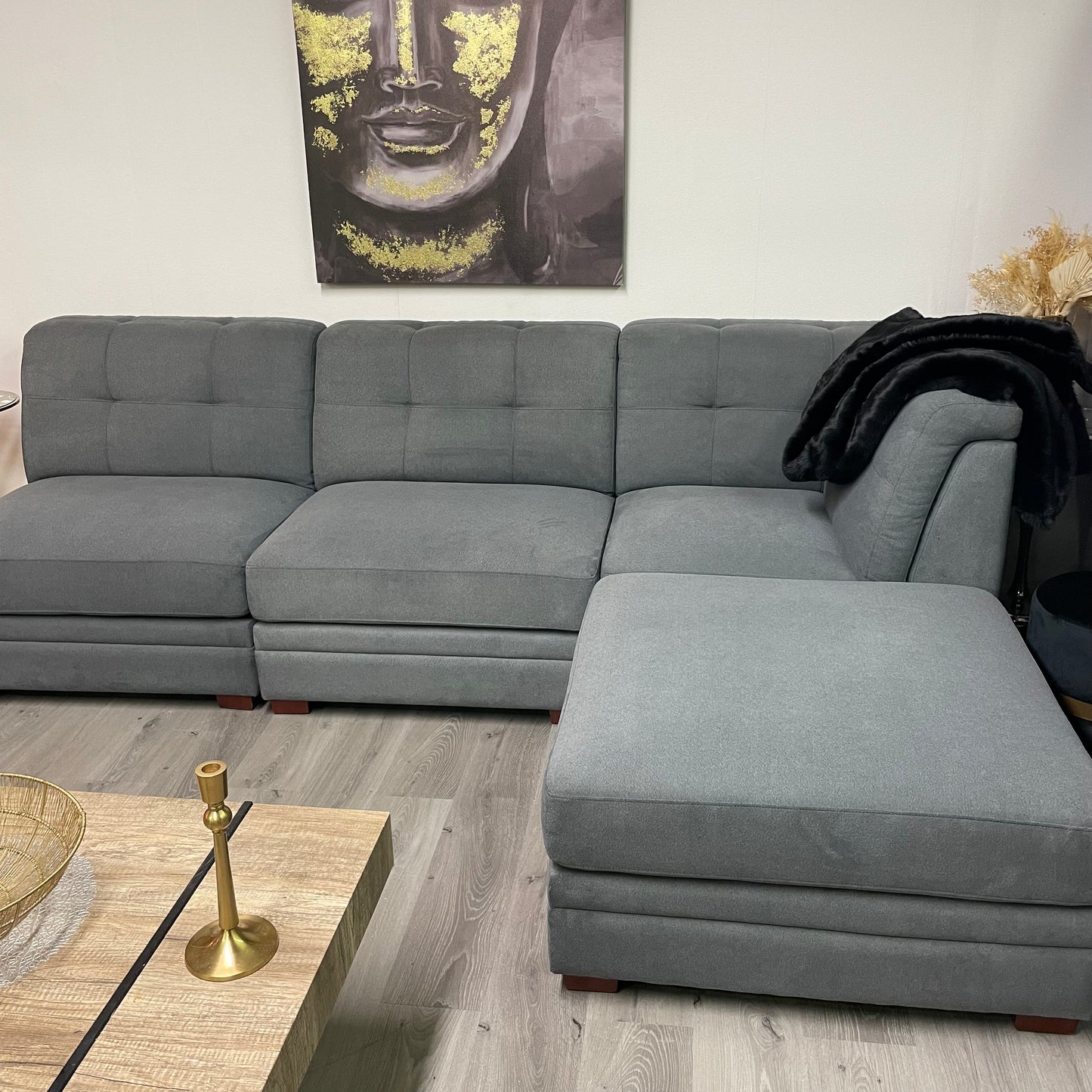 Grey modular sofa – Comfort and versatility, like new