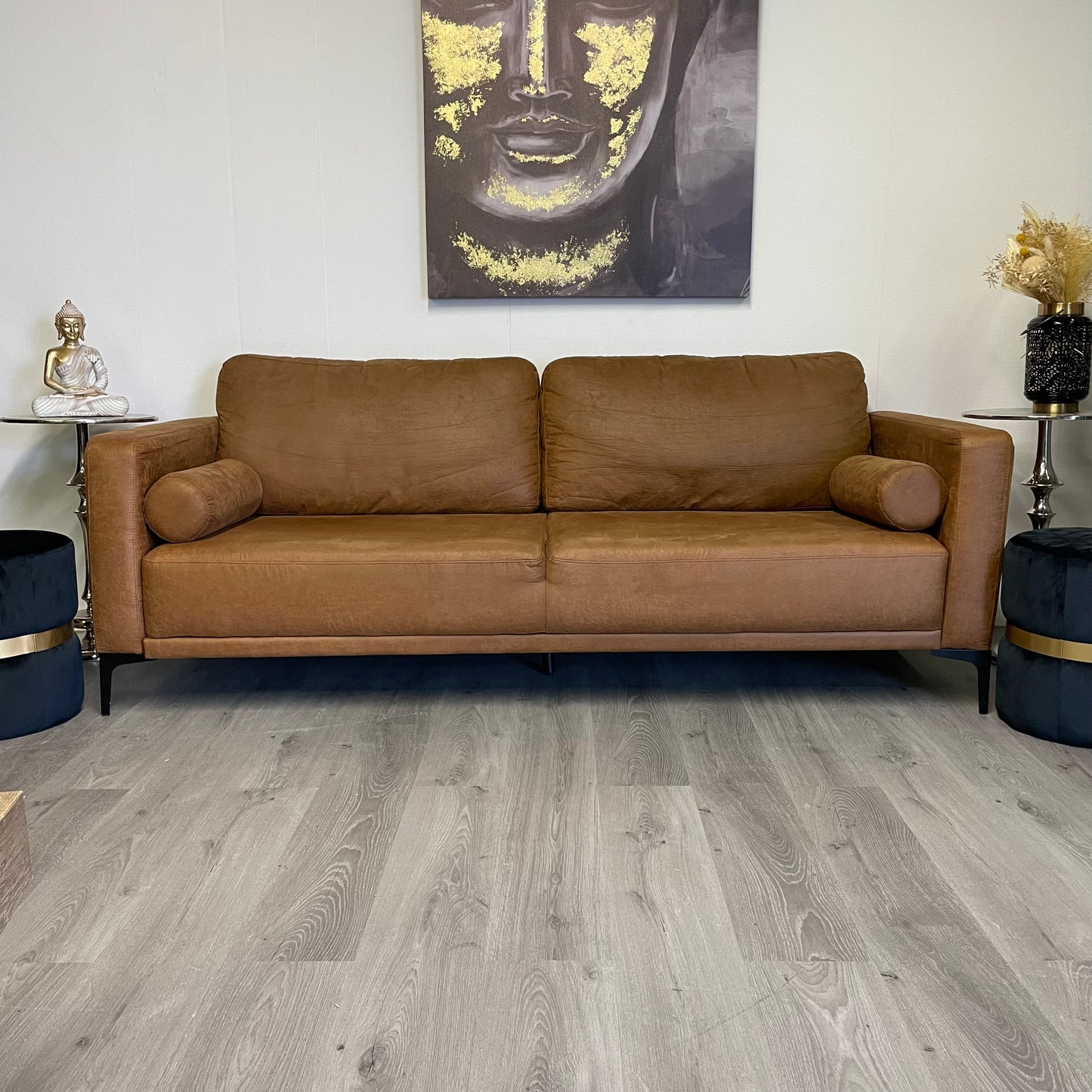 Canapé en daim marron 3 places – Comme neuf