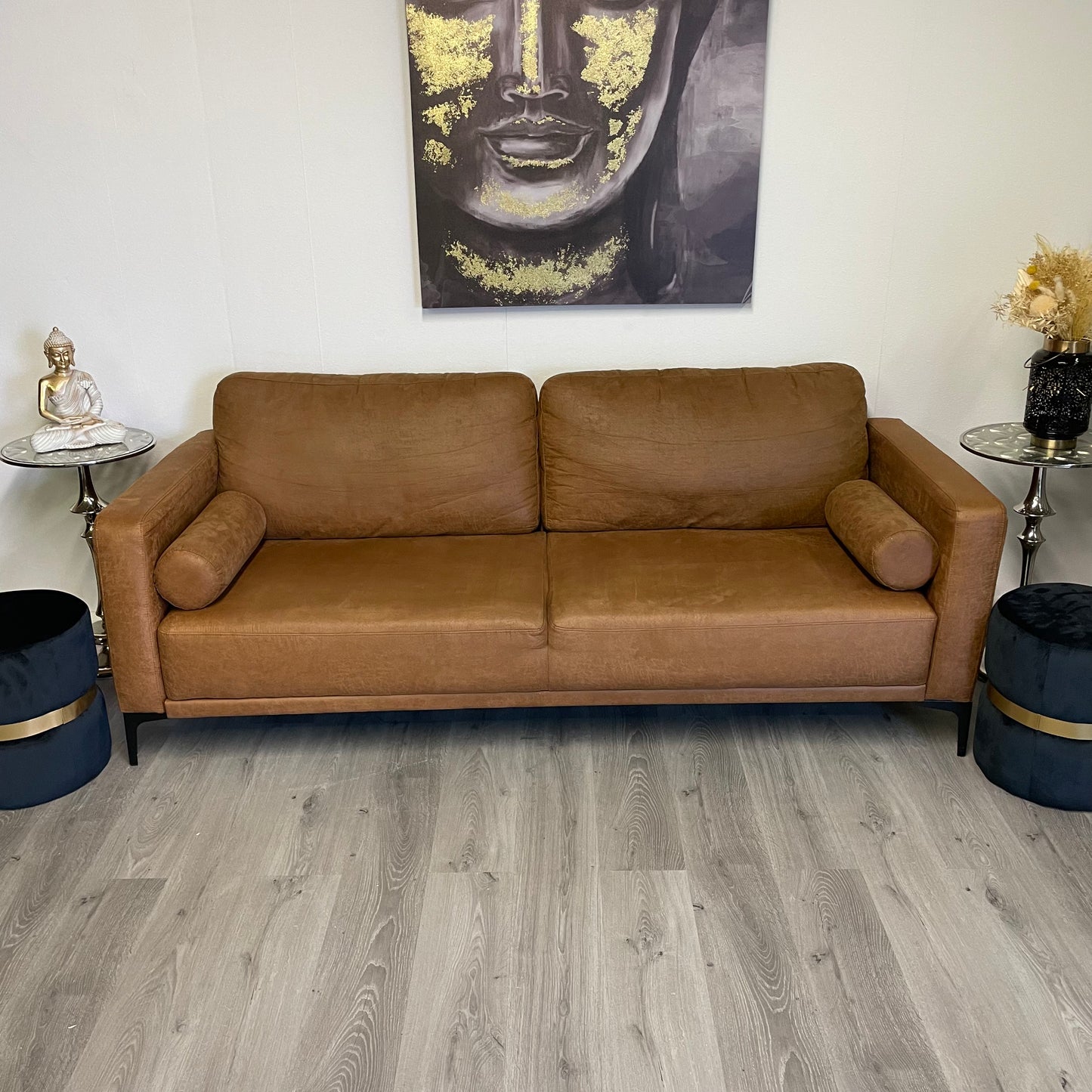Canapé en daim marron 3 places – Comme neuf