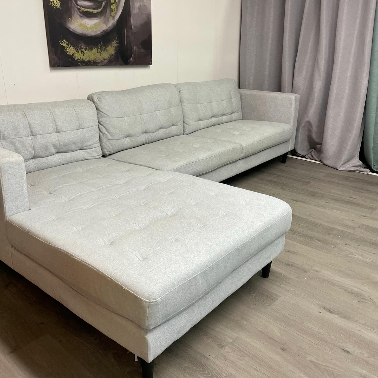 Canapé sectionnel gris clair