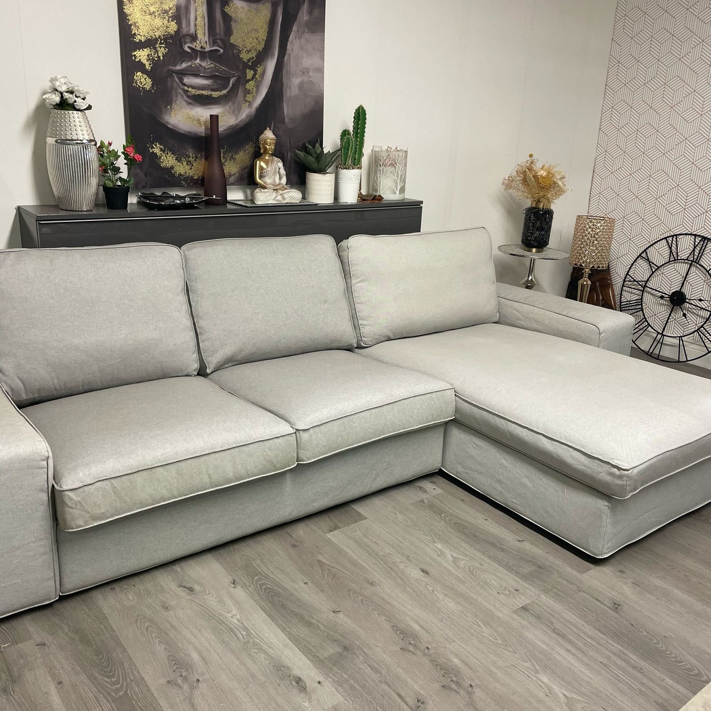 Canapé Sectionnel Ikea Kivik en gris clair