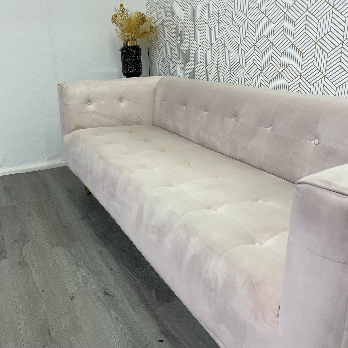 Canapé 3 places Lorettea de structube - Rose Pâle