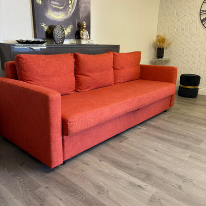Canapé-lit IKEA Friheten 3 places de couleur orange