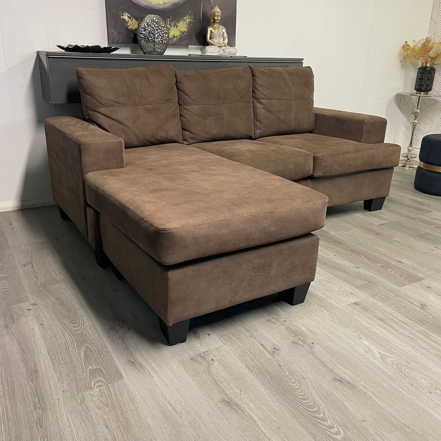 Canapé Sectionnel Réversible en Daim Marron model Fava marque Leons