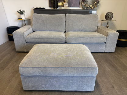 Canapé IKEA KIVIK 3 places + Pouf – Tissu Premium Gris Argenté (Édition Rare)