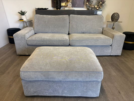 Canapé IKEA KIVIK 3 places + Pouf – Tissu Premium Gris Argenté (Édition Rare)