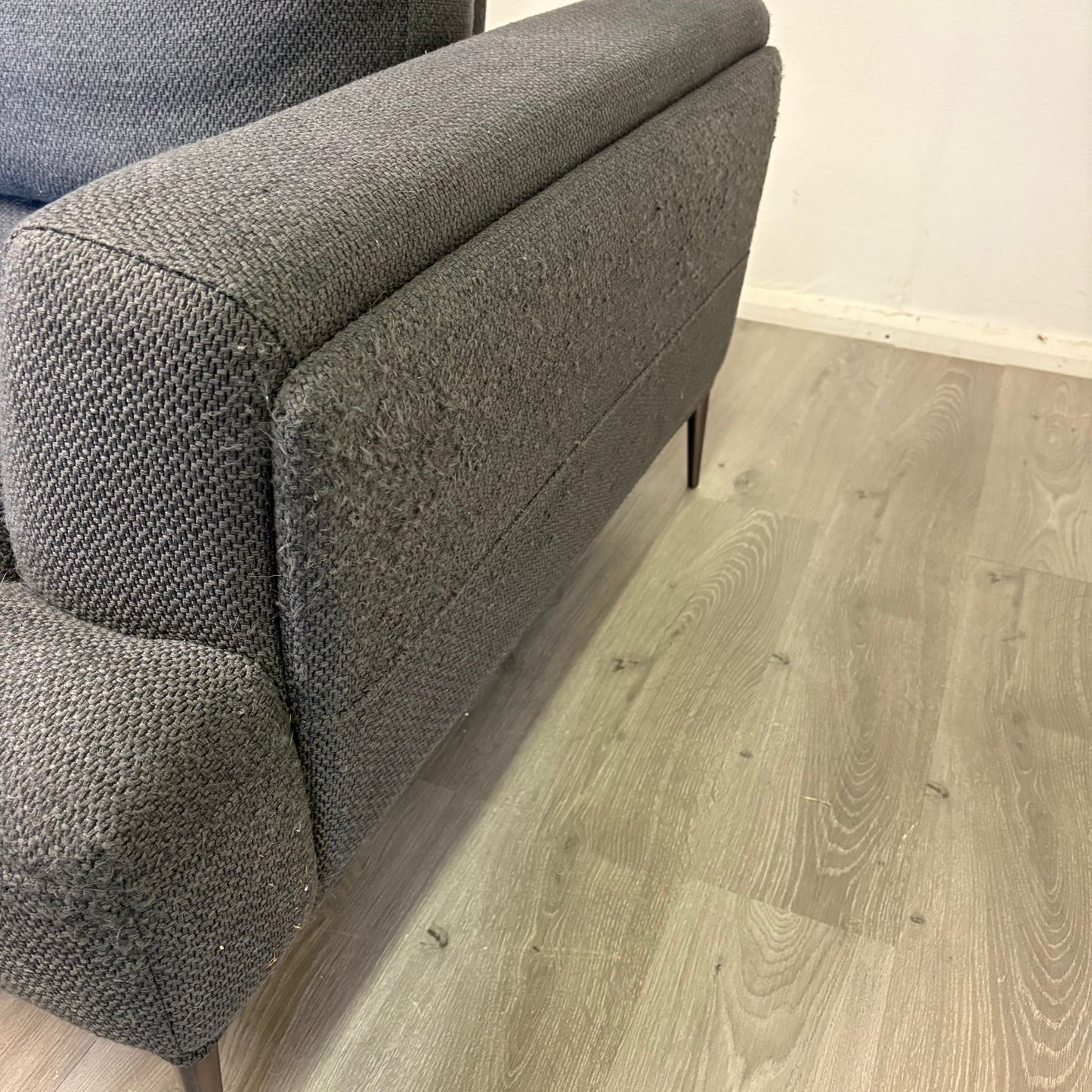 Le canapé d’angle avec appuis tête ajustables Victor de Structure