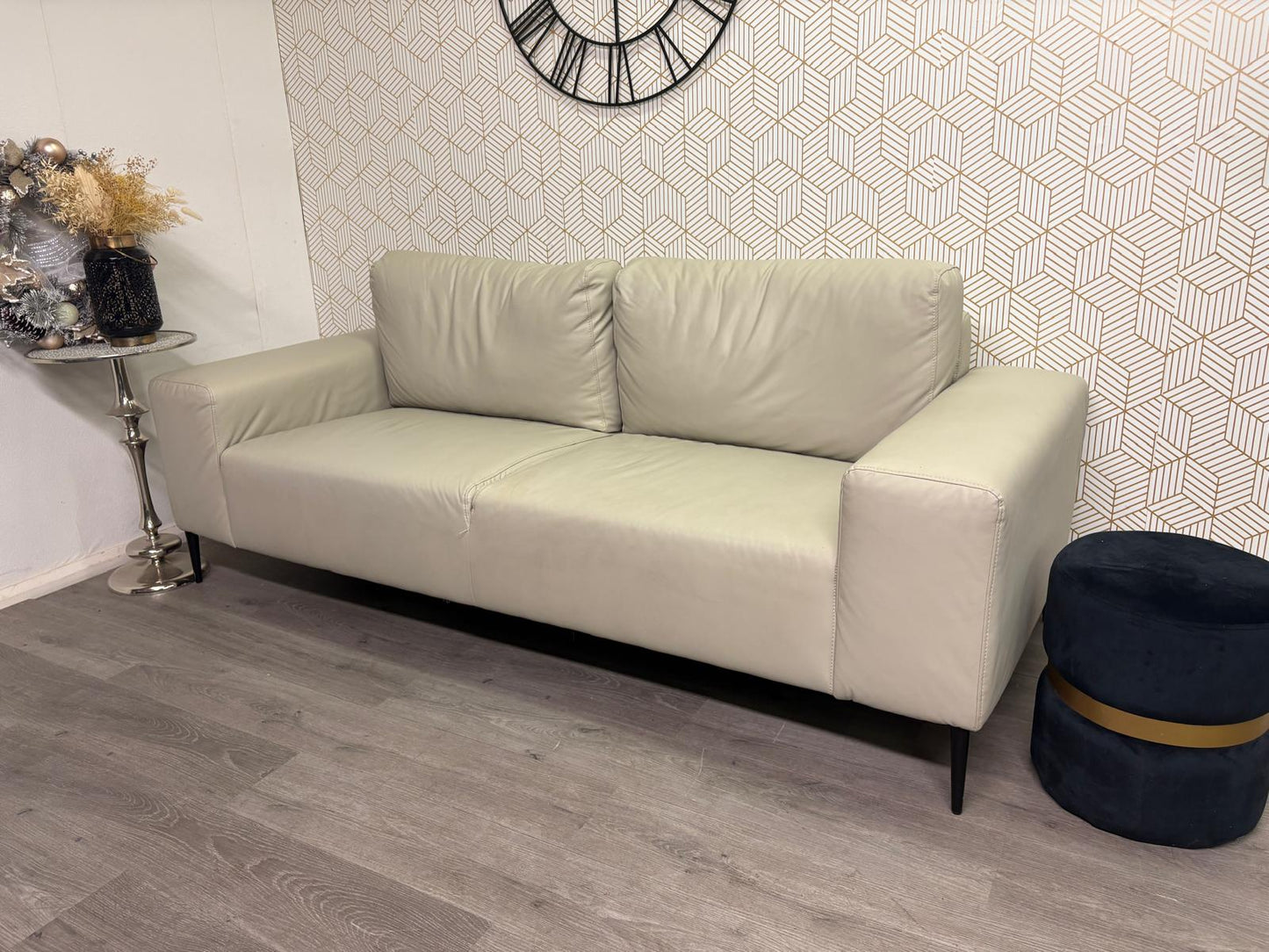 Canapé 3 places Beomon en cuir beige – Structube