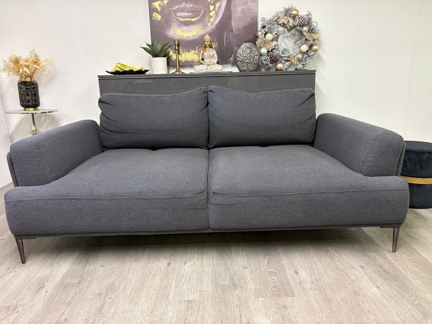 Structube Victor – 3 places avec appuie-tête ajustable — Reconditionné | Yoof Meubles