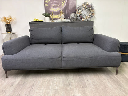Structube Victor – 3 places avec appuie-tête ajustable — Reconditionné | Yoof Meubles