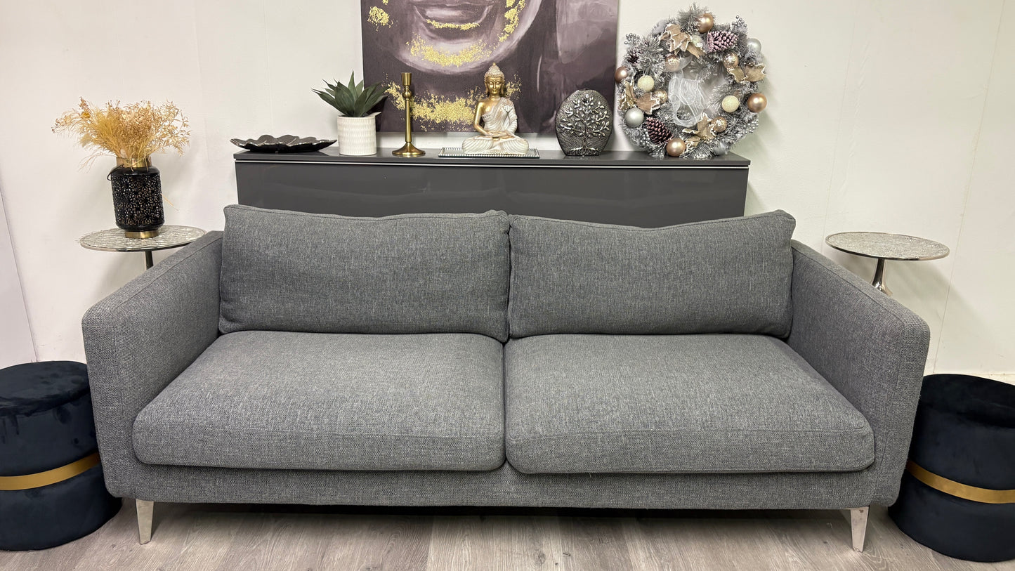 Canapé Structube CAREN 3 places – Moderne & confortable