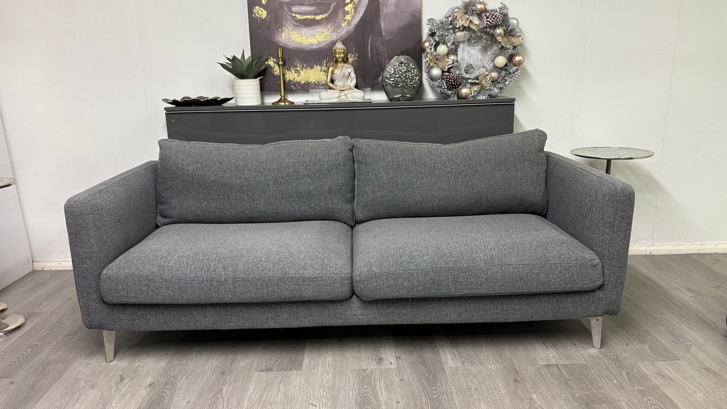 Canapé Structube CAREN 3 places – Moderne & confortable