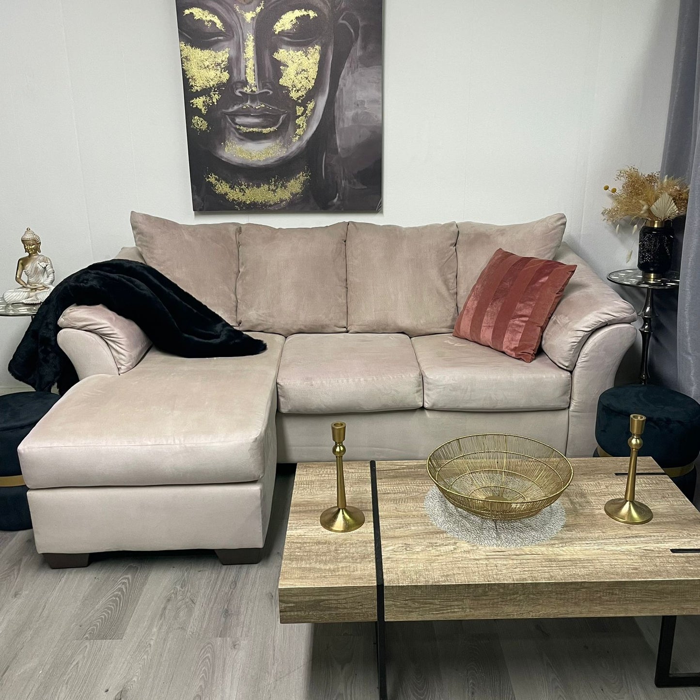 Pale Pink Velvet Sectional Sofa – Elegance and Comfort