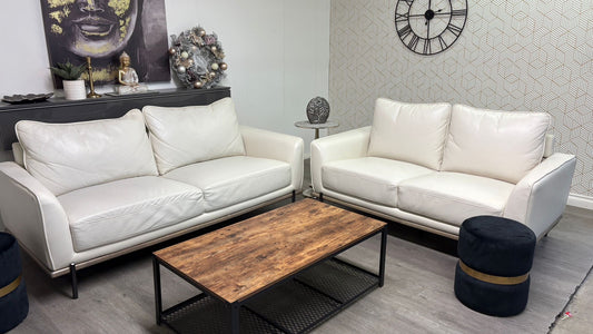 Ensemble de deux canapés beige élégants