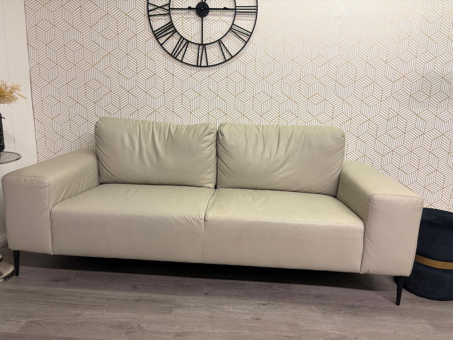 Canapé 3 places Beomon en cuir beige – Structube