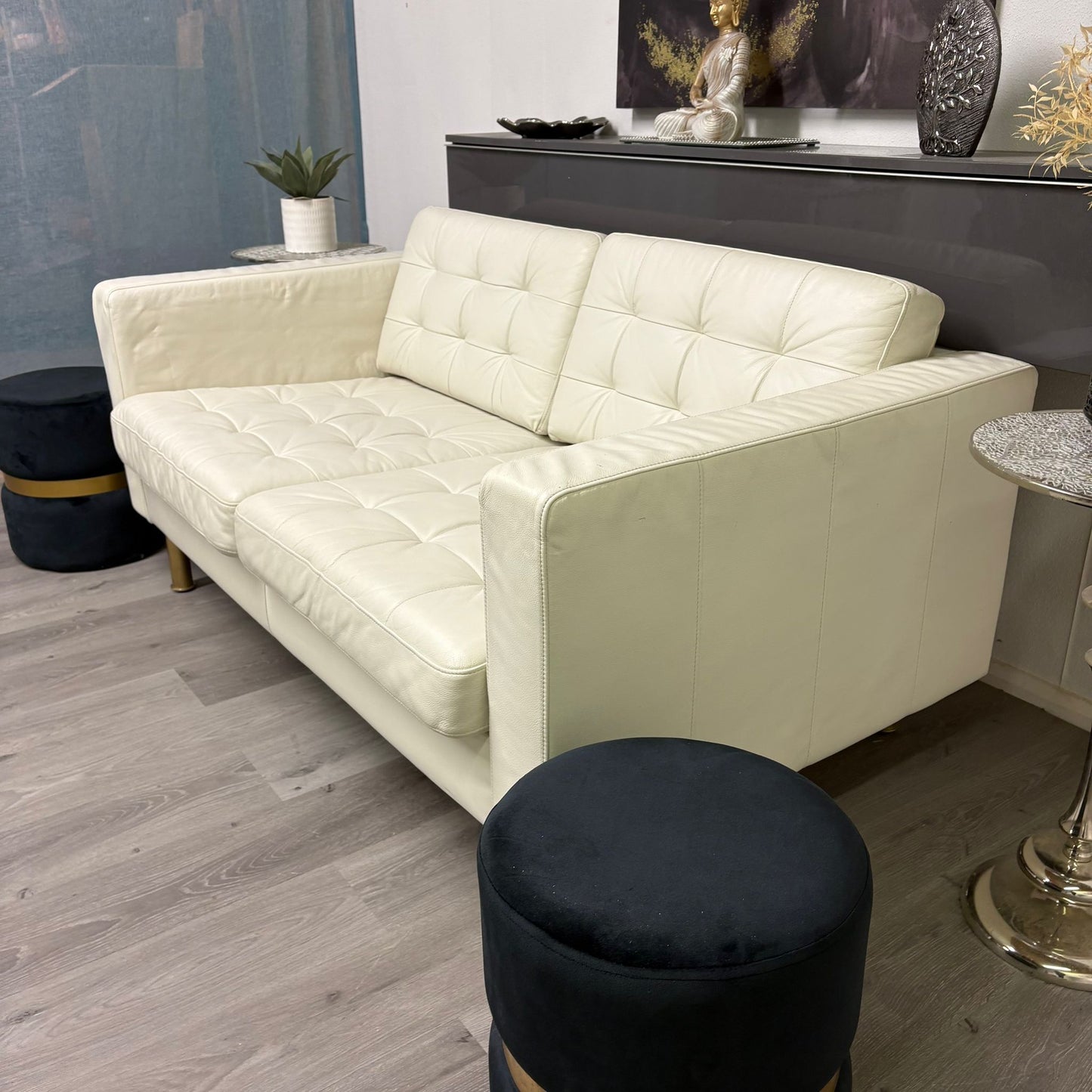 Canapé Morabo deux places en cuir beige