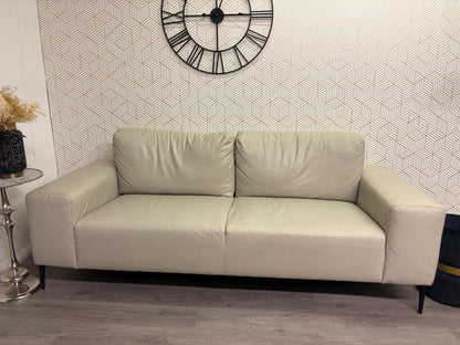 Canapé 3 places Beomon en cuir beige – Structube