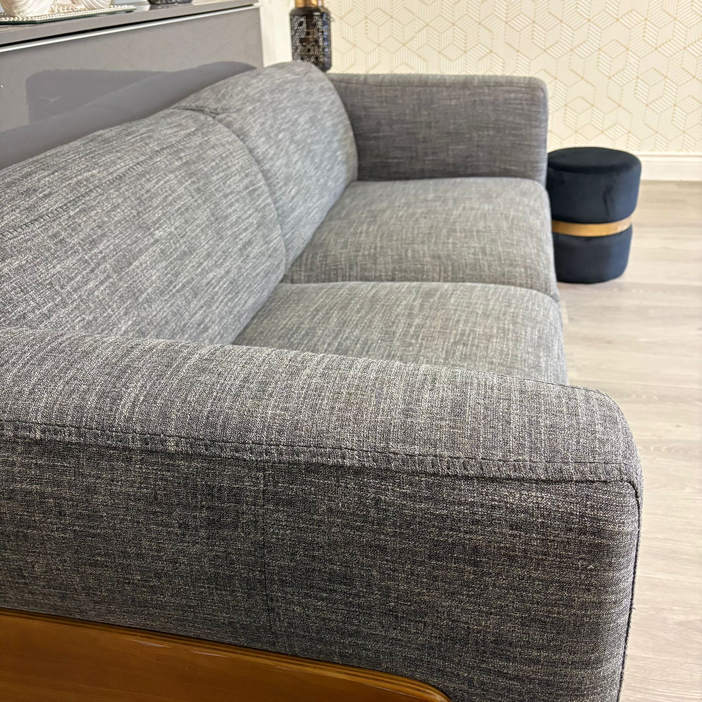 Canapé Trois Places Maui de Structube – Comme Neuf